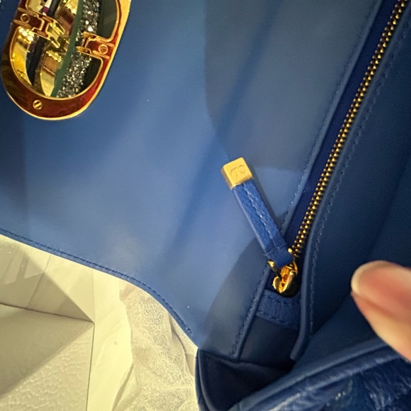 ❗️SOLD❗️💯% Authentic STUNNING bright blue Dior Caro bag - Picture 7 of 15